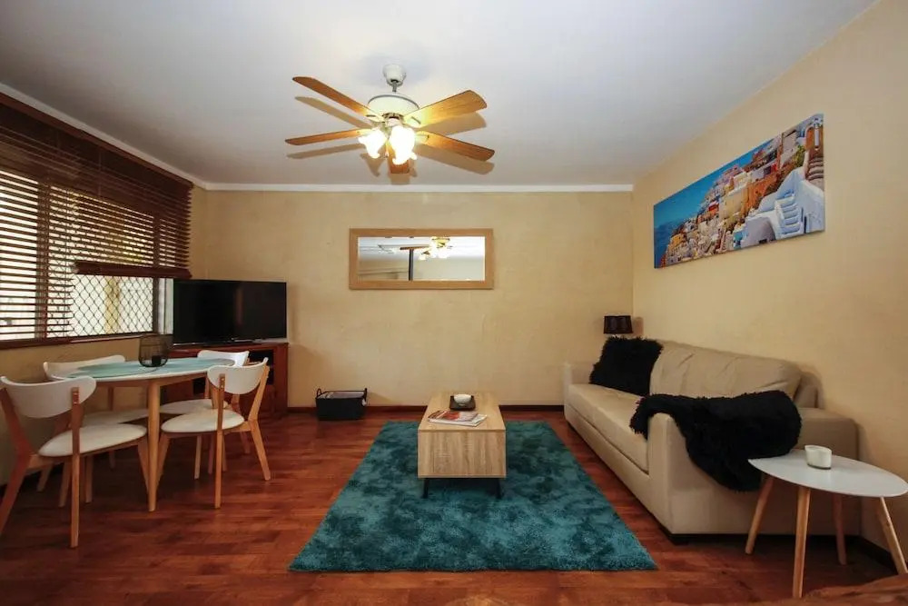 Mosman Park Beach Apartment