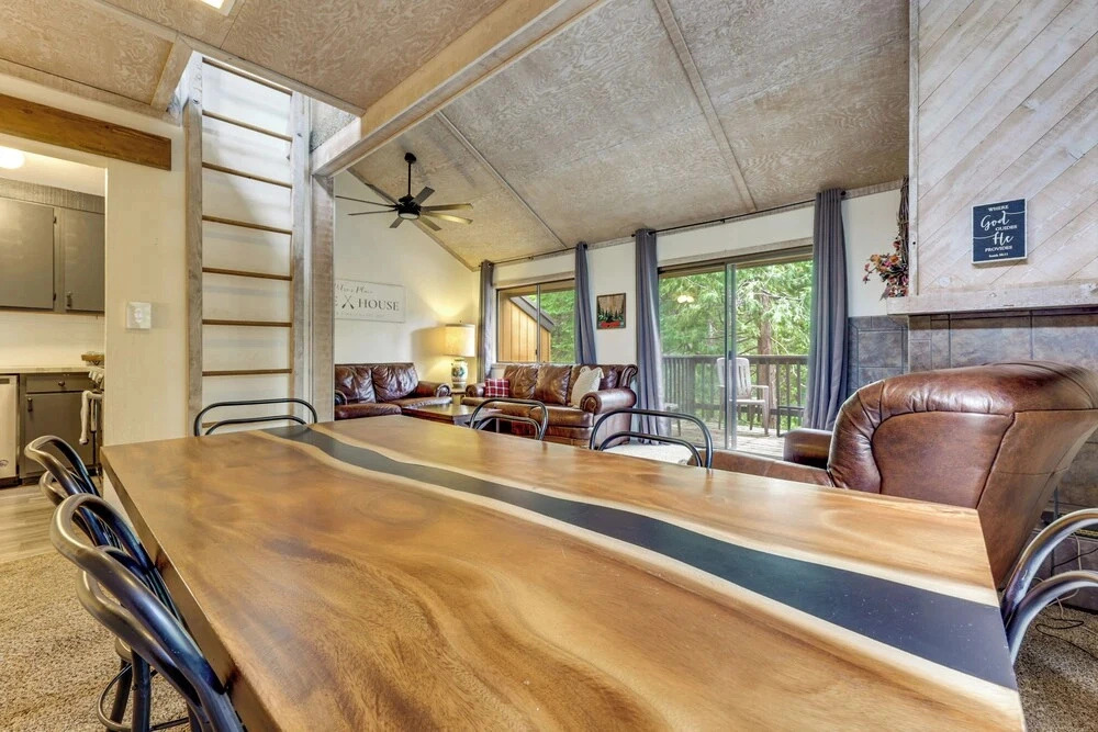 2 Mi to Dorabella Cove: Dog-friendly Townhouse