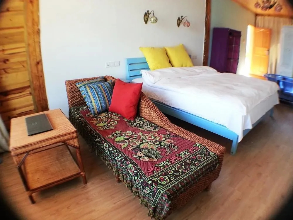 The First Moment Inn