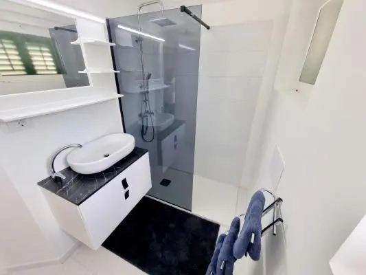 Apartments Eis
