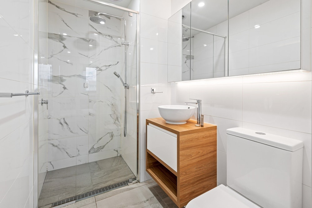 Spacious 2-bed Apartment in Hughesdale