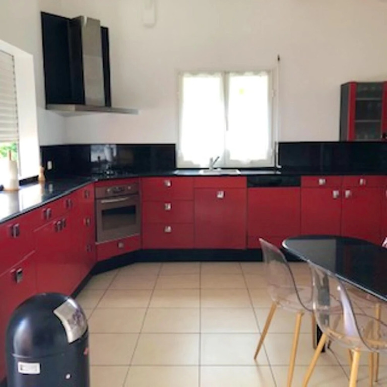 House With 3 Bedrooms in Le Gosier, With Shared Pool, Enclosed Garden and Wifi - 3 km From the Beach
