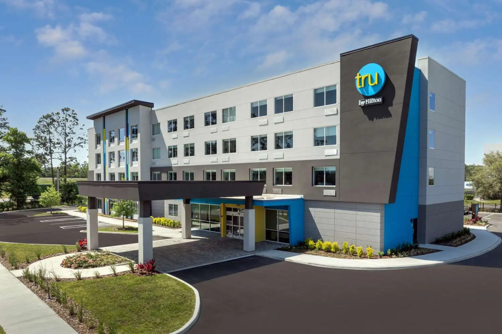 Tru by Hilton Jacksonville West I 295