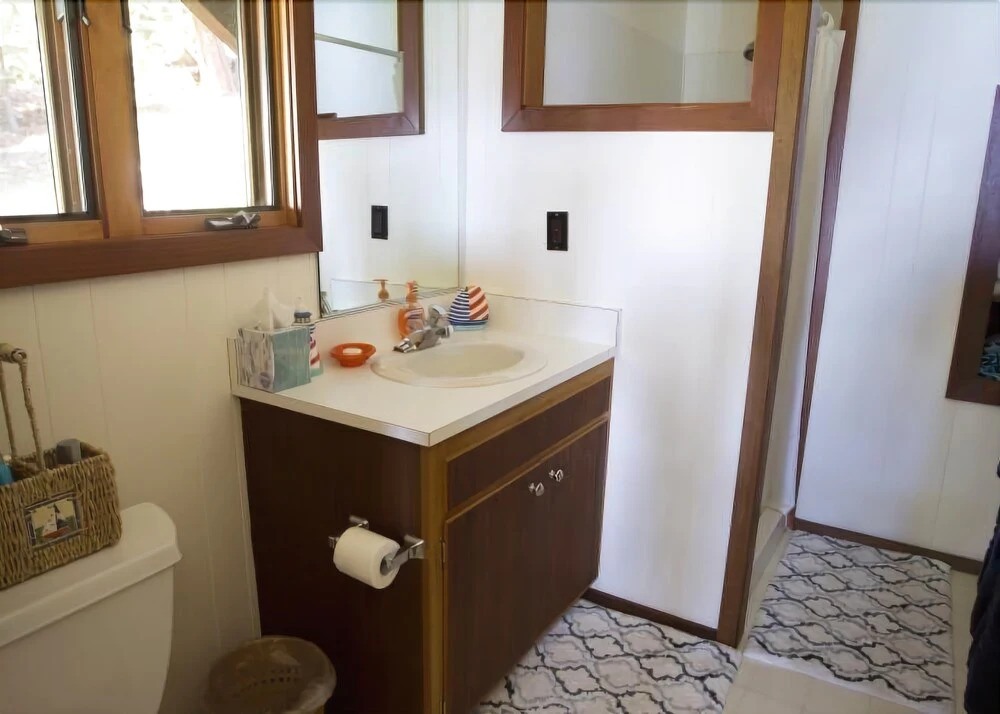 Eagles Perch Lake View Rental Cabin
