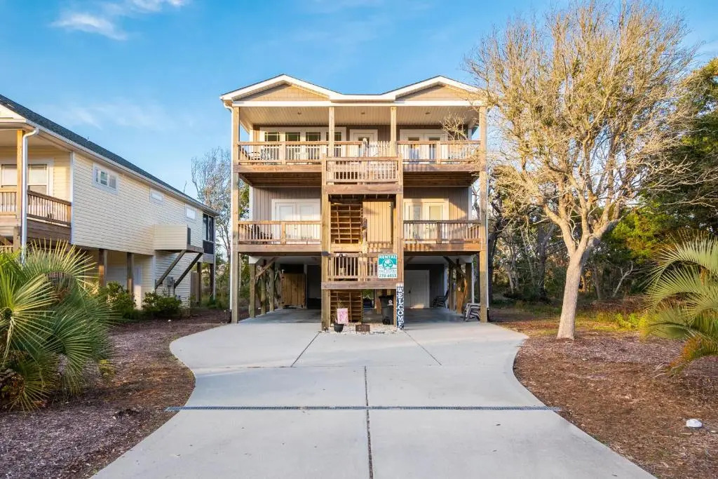 Beach 45 by Oak Island Accommodations