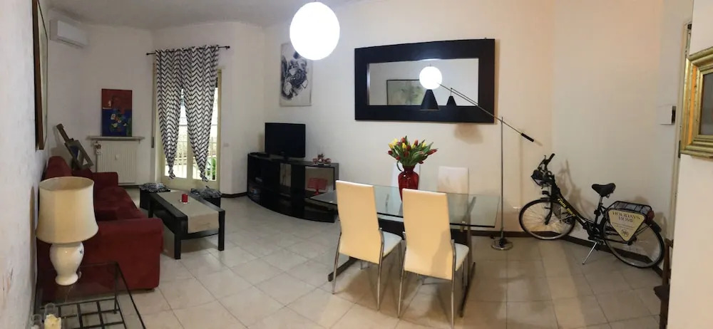 Izzy Apartment