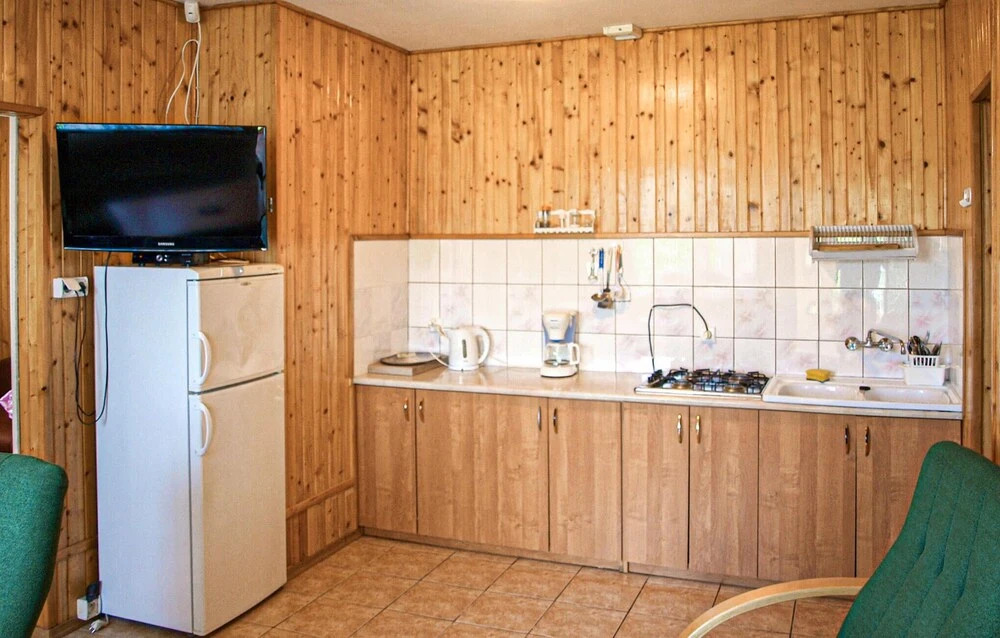 Cozy Home In Kopalino With Kitchen