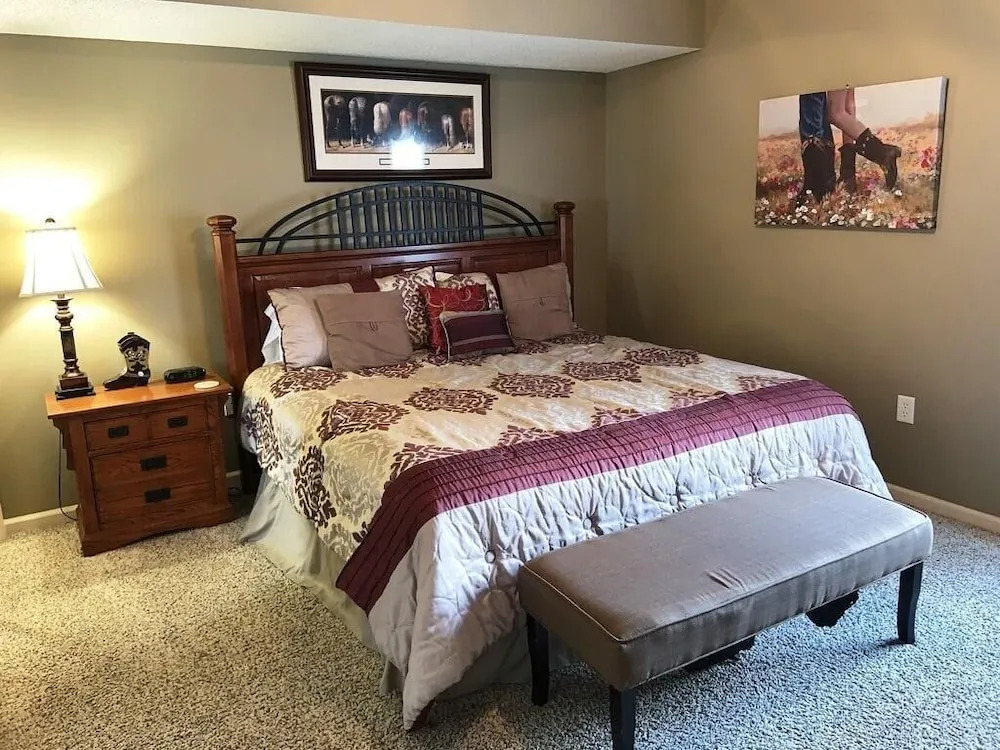 Whispering Pines 641