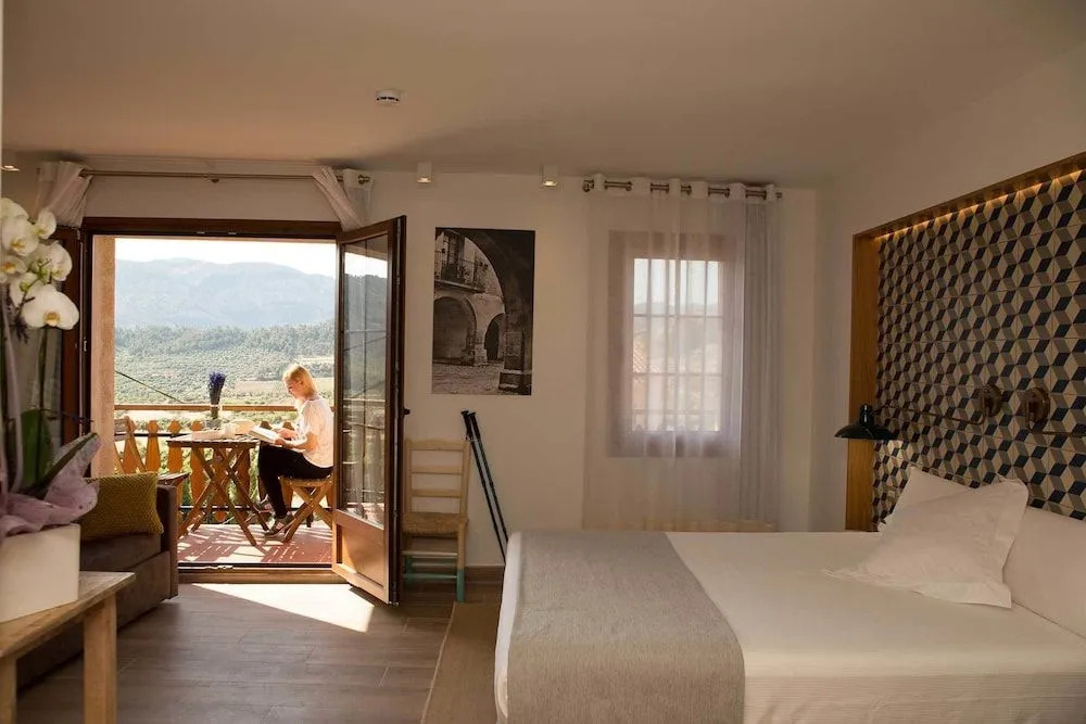 Hotel Miralles