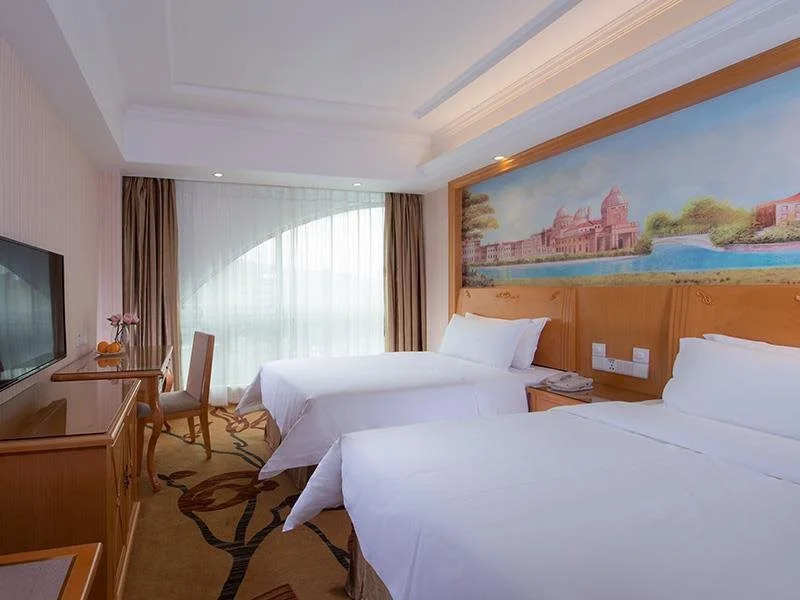 Vienna Hotel Shenzhen Dalang Clothing Base