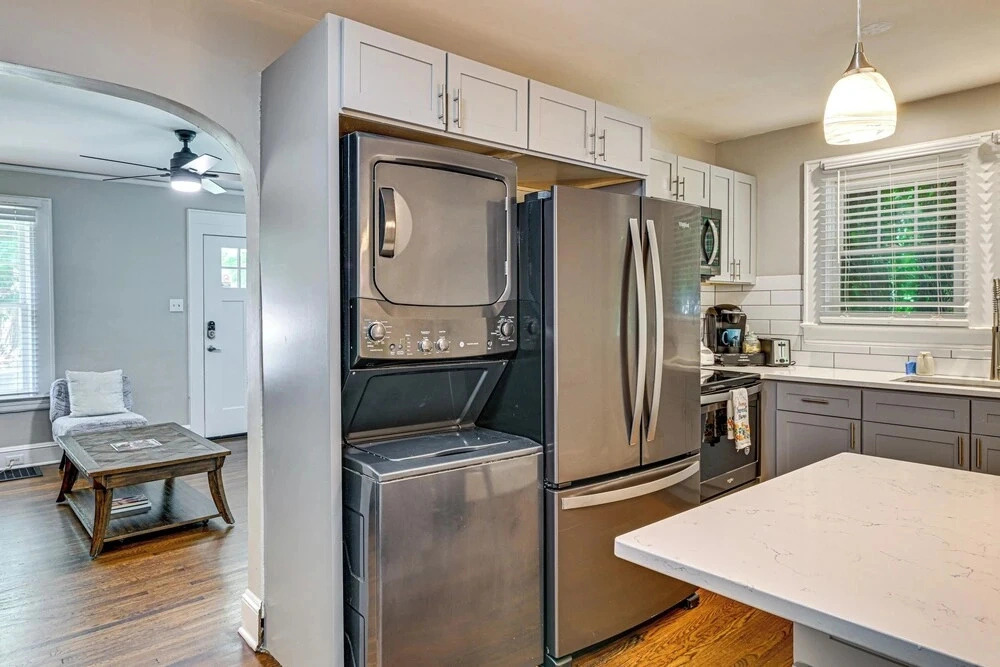 Easy Access to Uptown & Sports! Charlotte Duplex