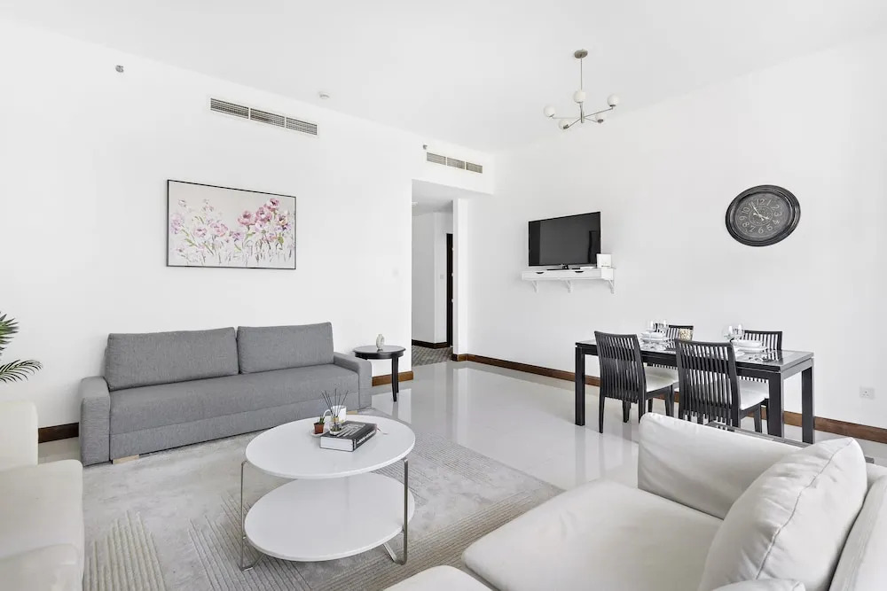 WelHome - Urban Retreat With Terrace And City Views