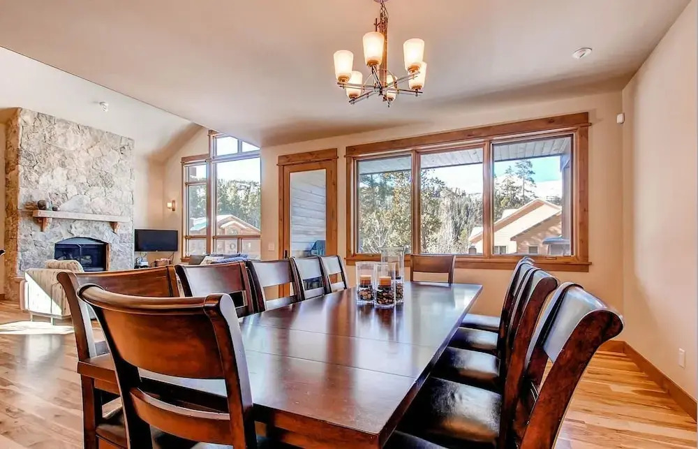 Riverwood 4 Bedroom Home by Redawning