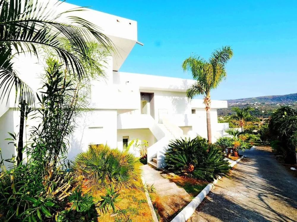 Alba Calabra Residence