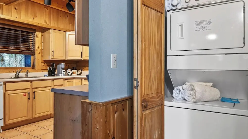 Hot Tub, Game Room & Prime Pigeon Forge Location Big Bear Ridge by Avantstay