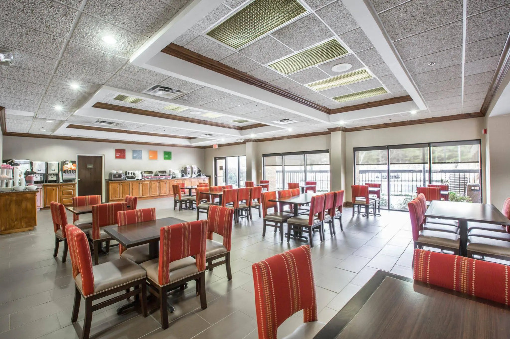 Vista Suites Near Island and Leconte Convention Center