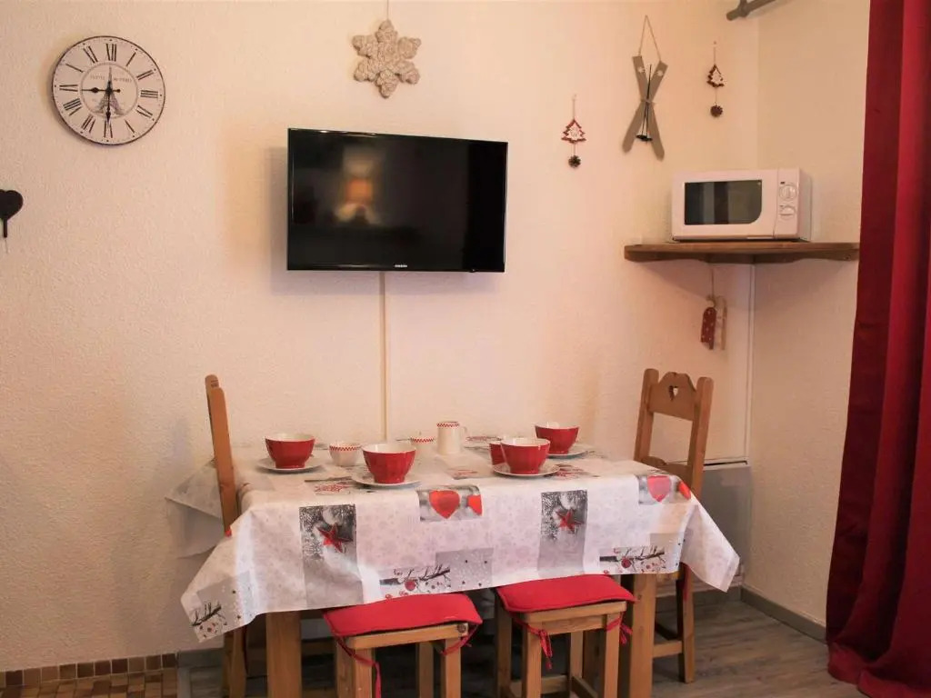 Appartement Vars, 1 pièce, 4 personnes - FR-1-330B-95