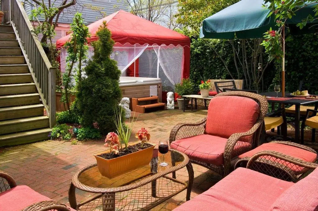 Queen Vic Guest House
