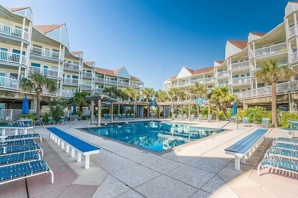 Seascape 2211 2 Bedroom Condo by RedAwning