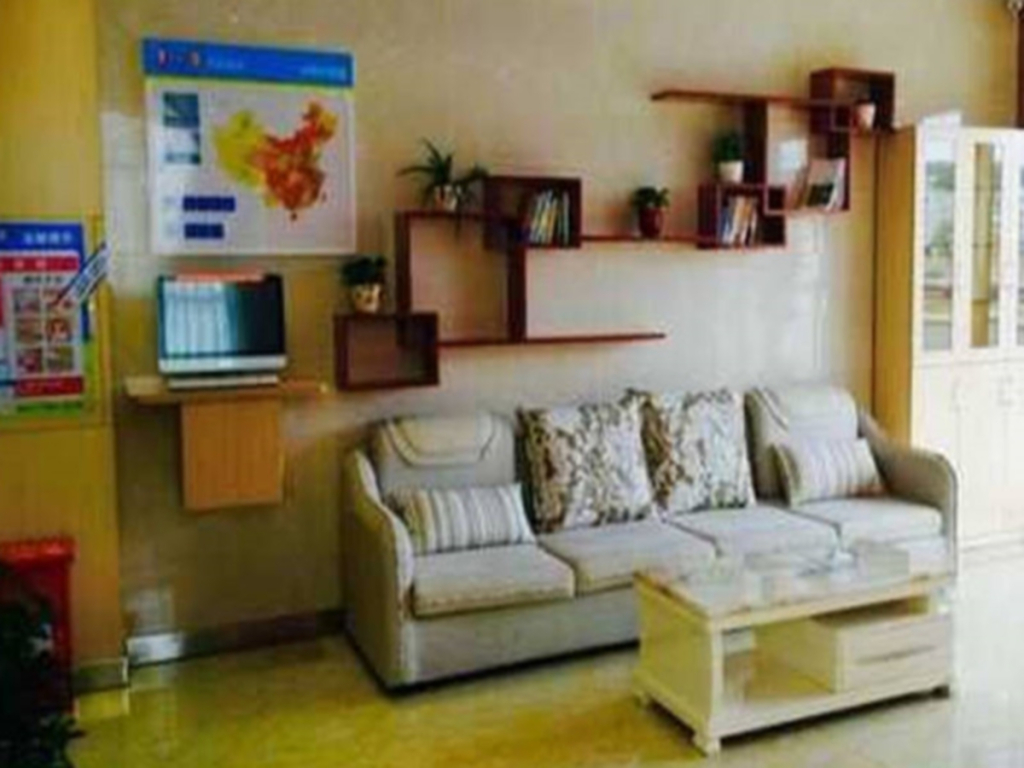 7 Days Inn Huanggang Luotianhe East Street Dabieshan Yexiao Plaza Branch