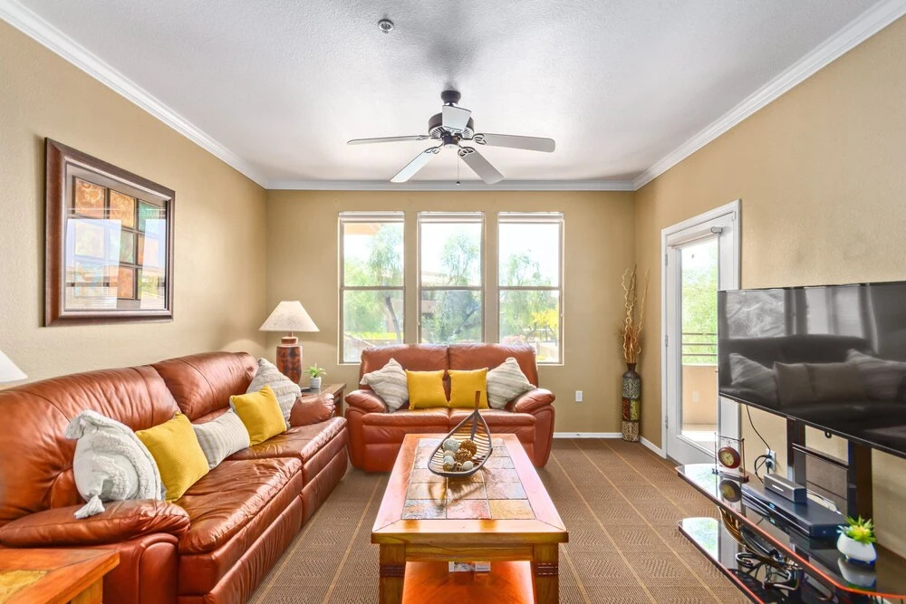 The Edge #2111 Scottsdale 3 Bedroom Condo by Redawning