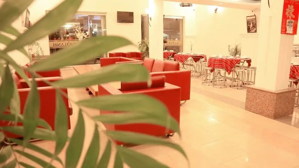 Pho Lanh Hotel