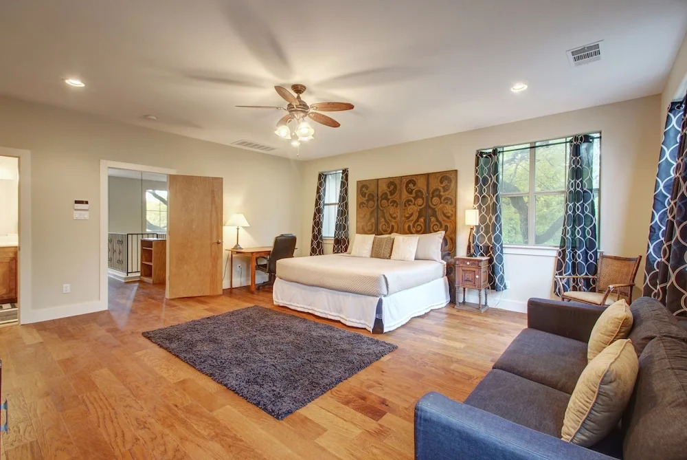 5002 Lynnwood St Duplex Unit A