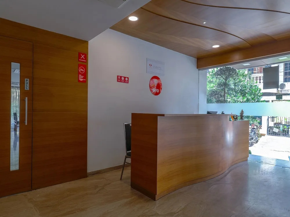OYO 14282 Hotel Vivana