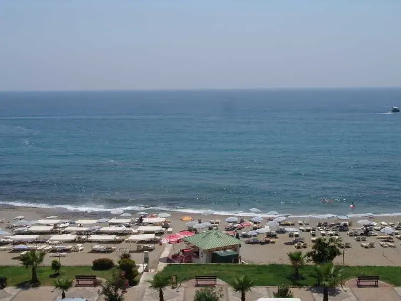 Отель Club Bayar Beach