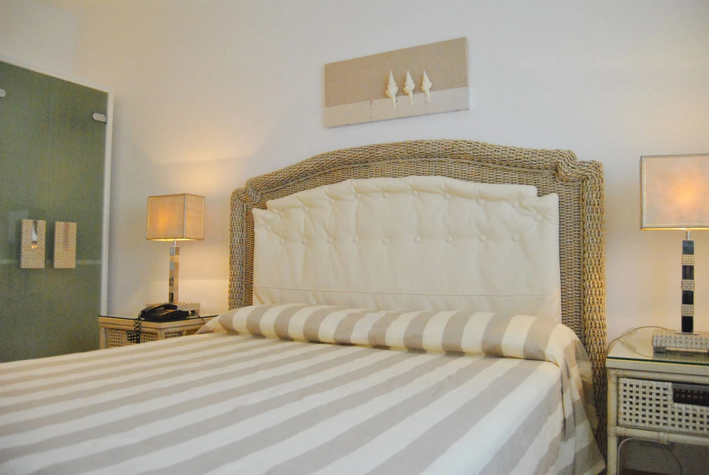 Relais Valle DellIdro - Rooftop & Sea View, Otranto