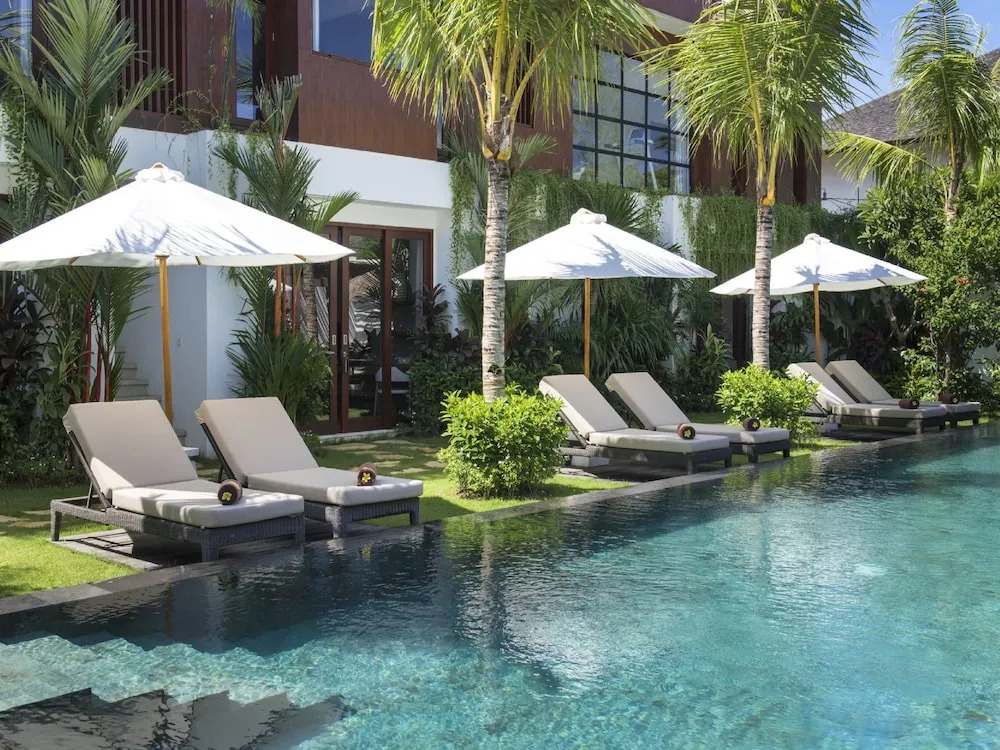 Villa Anam, 10 Bedrooms Private Villa in Seminyak