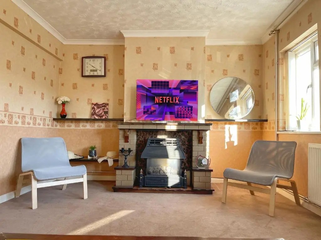 3 bed duplex flat, free WIFI & Netflix, Ideal for contractors