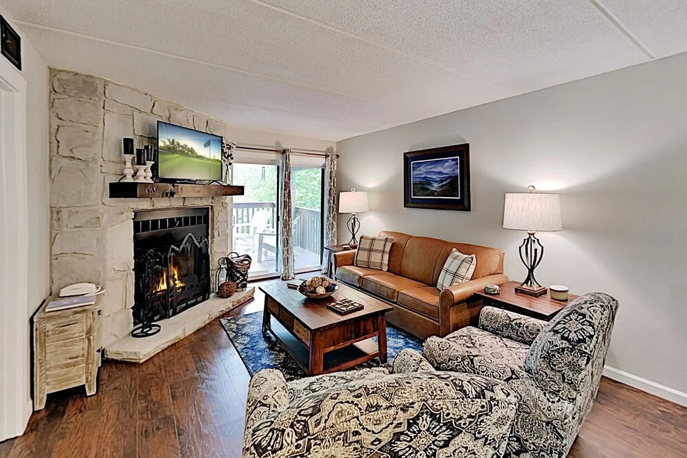 Renovated In Coveted Community W/ 3 Pools 2 Bedroom Condo