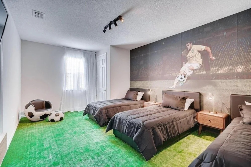 H2u - Ralph - So1725 7 Bedroom Home