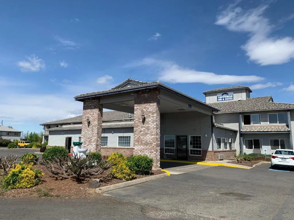 Toppenish Inn and Suites