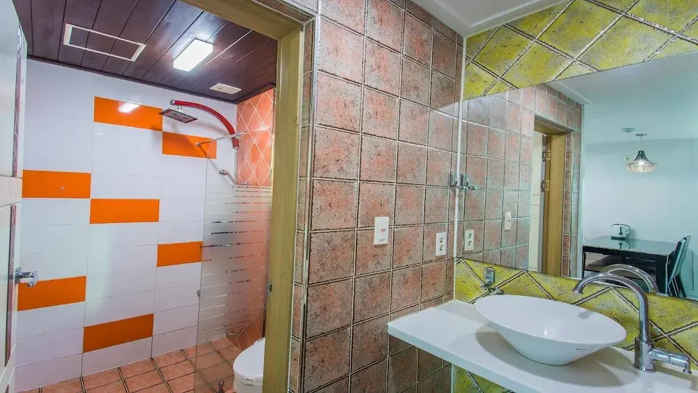 Geoje Rockspa Pension
