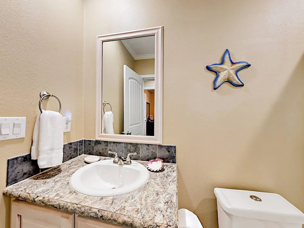 526 Sand Burr Ln Home 3 Bedrooms 2 Bathrooms Home