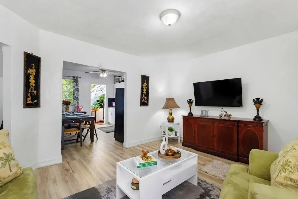 Pet-friendly Brickell Stay Near Beach & City