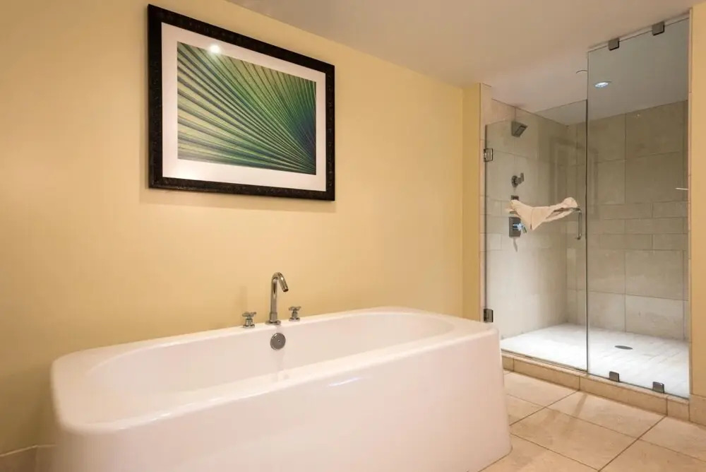 K B M Resorts- Hkh-504 Luxury 3bdrm Villa, Ocean View, Sleeps 10, Close to Beach and Pool!