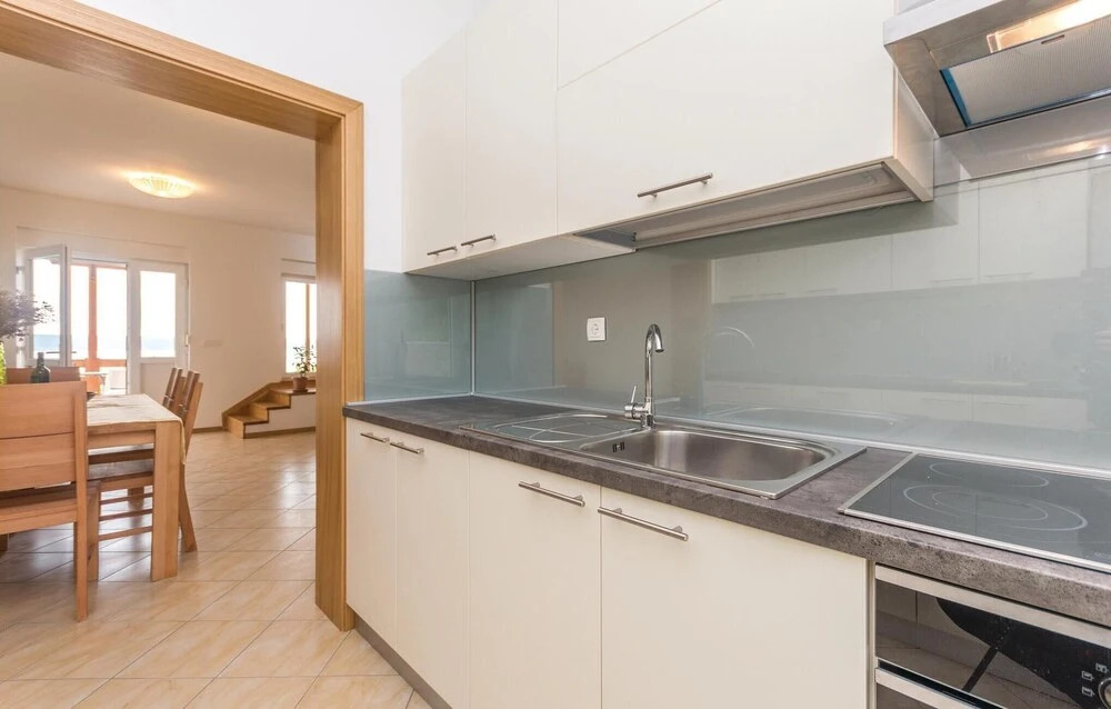 Beautiful Apartment in Maslenica With 2 Bedrooms and Wifi
