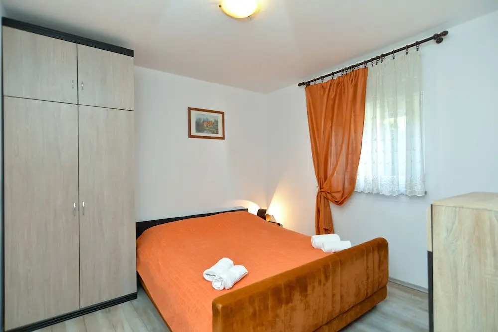 Apartment 903