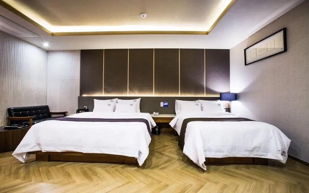 Design Hotel 2ne1 Jukdo Market Pohang(포항 죽도시장 Design Hotel 2ne1)