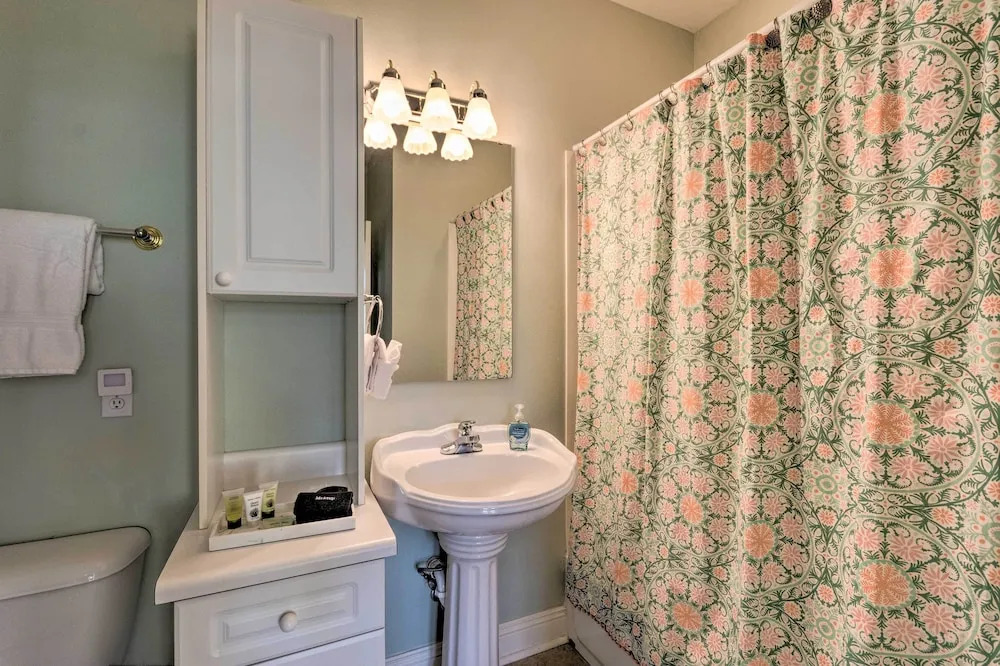 Upscale Getaway w/ Pool & Golf Cart