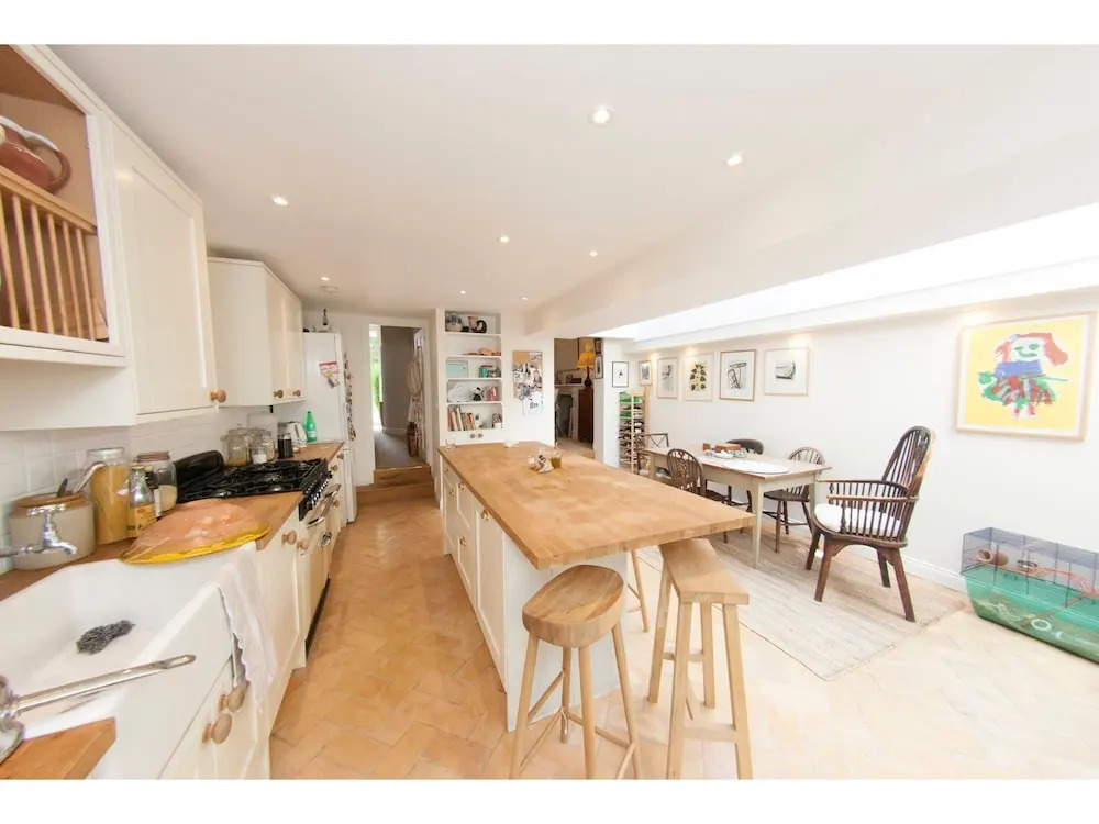 Bright and Homey House With Garden, for 5