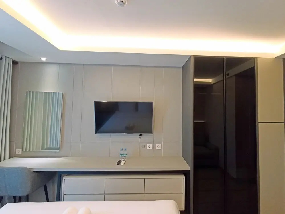 Comfort Studio at 10th Floor Mataram City Apartment By Travelio