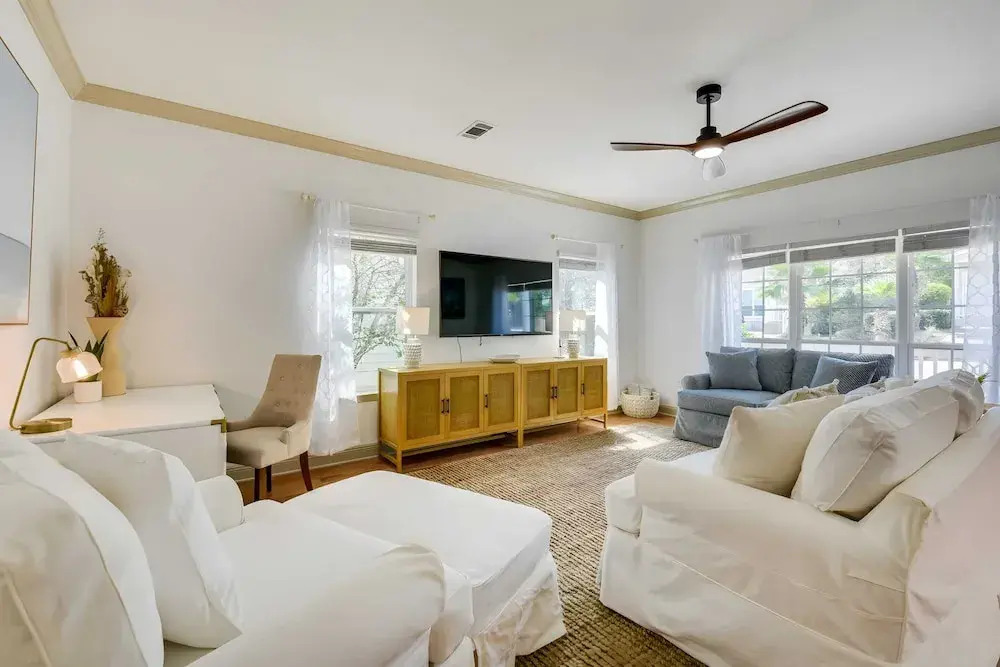 Salty Rose Inn by Avantstay Inlet Beach Home w/ Porch, Firepit & Pool Access