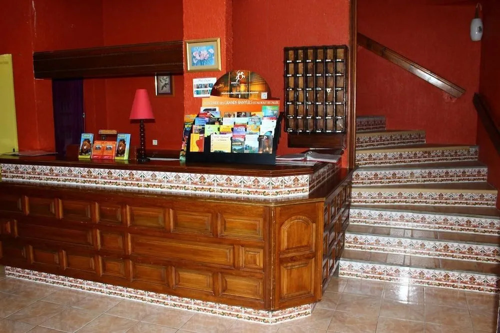 HOTEL LA GARENNE