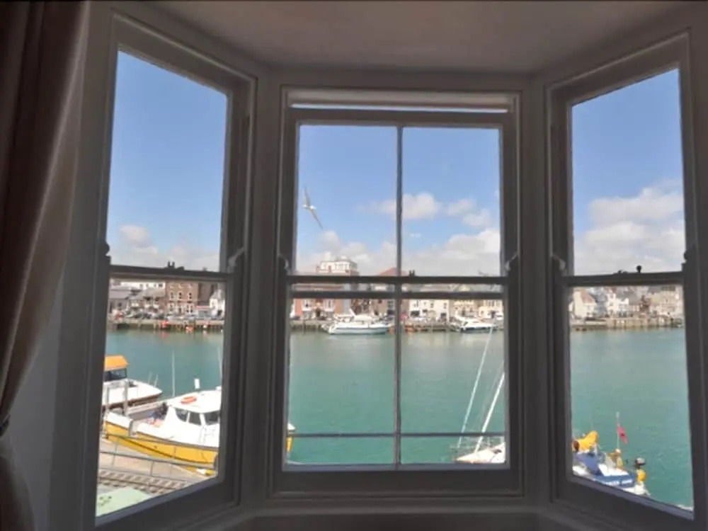 Artists Harbour View 2