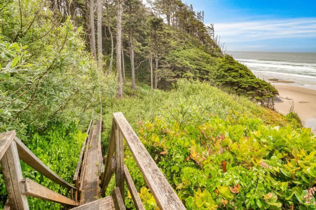 Sunset Cove by Avantstay Beachfront w/ Balcony!