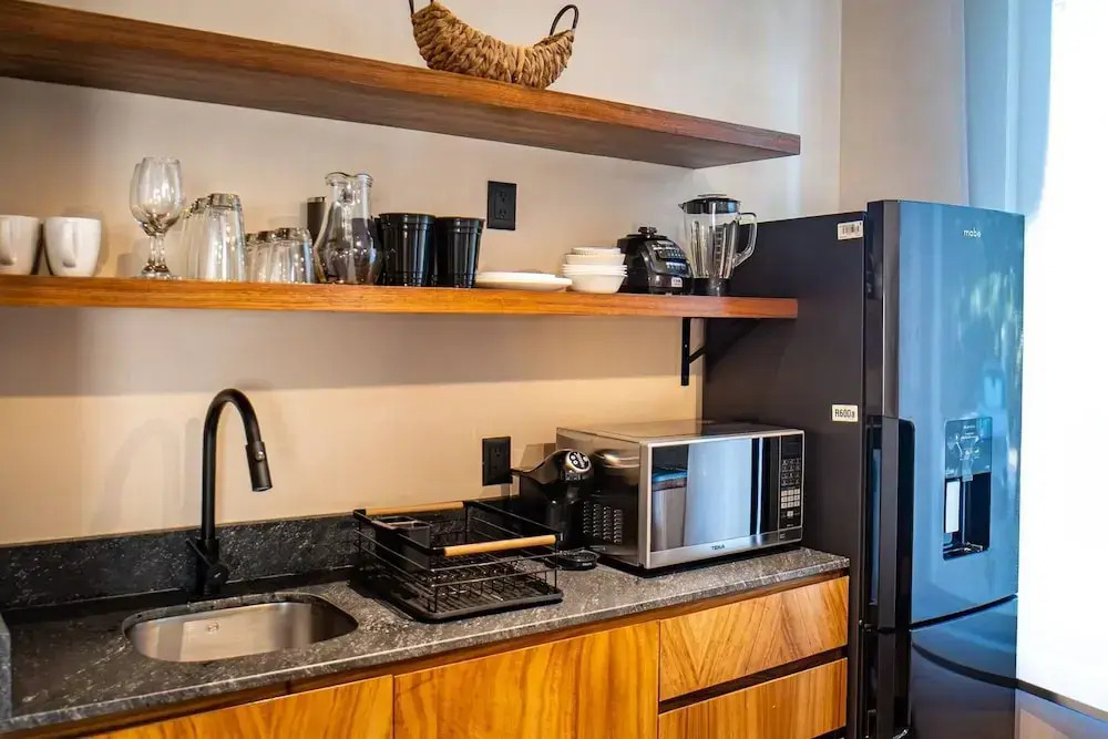 Studio Apt, Great Location, Amazing Rooftop Pool
